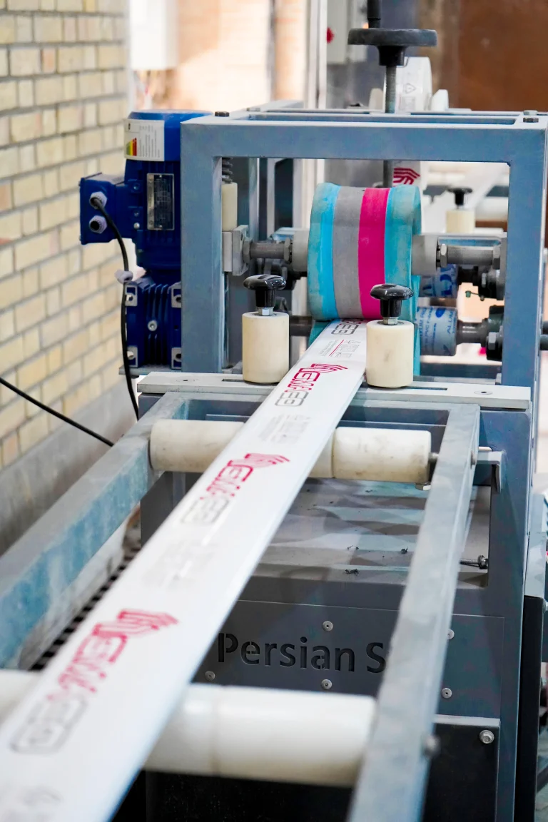 شرکت آرمان گستر مهر اسپادانا 28 بهترین برند کرکره برقی